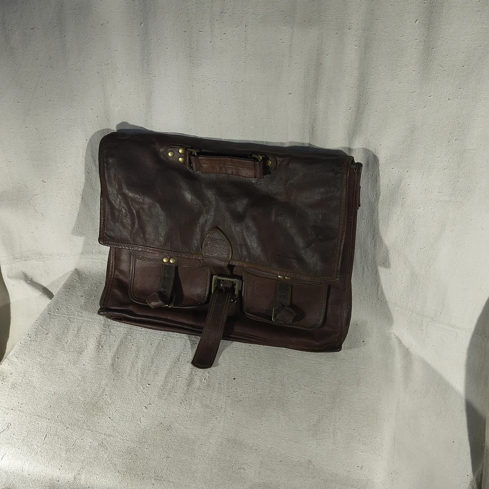 Brown Bag W/ Handle. Fabric Interior 3 Zip Pouches. 16 X 20 X 4 Leather Satchel